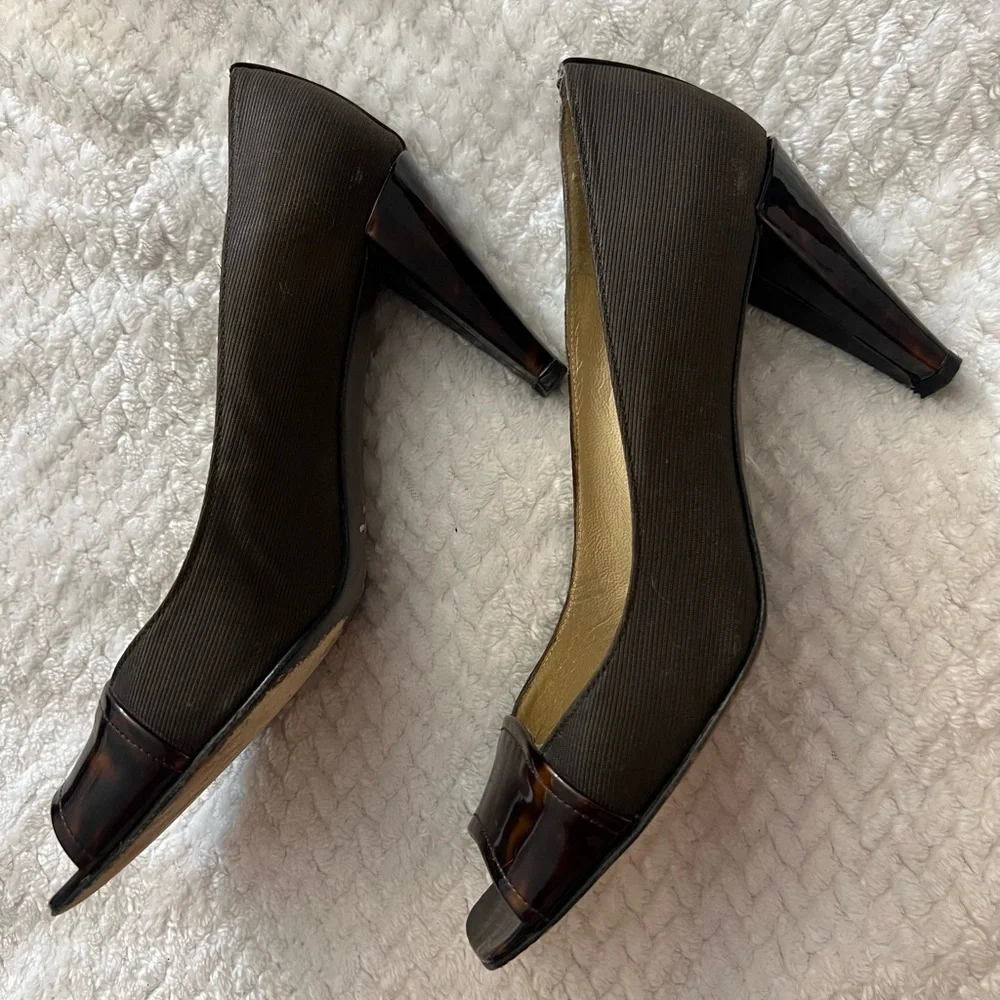 Vintage Stuart Weitzman Brown Slingback Pumps Size 7 – Patent Tortoise Detail